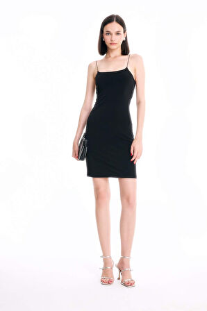 Bodycon Kare Yaka Siyah Askılı Mini Elbise