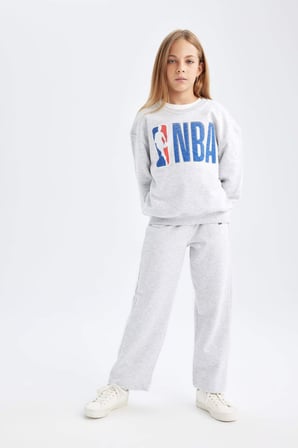 DeFacto Kız Çocuk NBA Wordmark Oversize Geniş Kalıp Bisiklet Yaka Sweatshirt C9507A824AUGR379