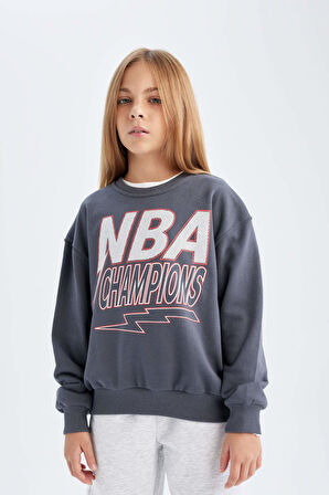 DeFacto Kız Çocuk NBA Wordmark Oversize Geniş Kalıp Bisiklet Yaka Sweatshirt C9508A824AUAR31