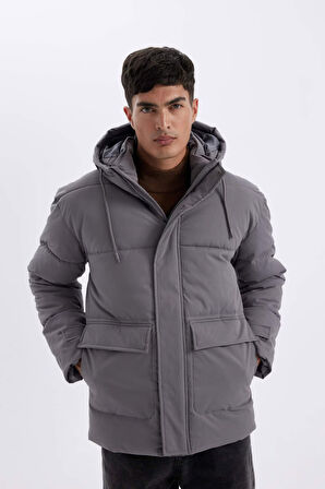 Slim Fit Dar Kesim Kapüşonlu Fermuarlı Çift Cepli Şişme Mont