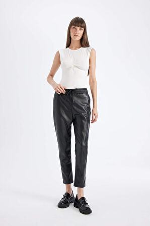 Jogger Fit Cepli Yüksek Bel Suni Deri Pantolon