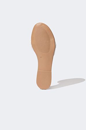 DeFacto Kadın Düz Taban Tek Bantlı Suni Deri Terlik C3719AX24HSWT55