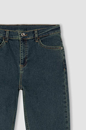 DeFacto Erkek Çocuk Straight Fit Düz Paça Cepli Jean Pantolon C3697A824WNNM41