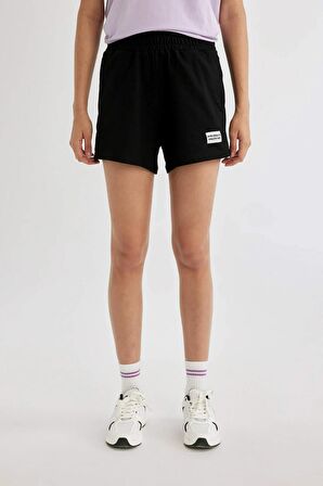DeFactoFit Slim Fit Dar Kesim Kısa Paça Sporcu Şort U8375AZ24SPBK81