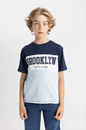 DeFacto Erkek Çocuk Bisiklet Yaka Renk Bloklu Baskılı Kısa Kollu Tişört C4694A824SMNV147