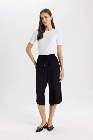 DeFacto Kapri Yüksek Bel Crop Fit Belmando Kapri I6798AZ24SMBK81