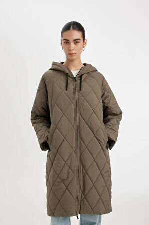 Relax Fit Kapüşonlu Kapitoneli İnce Mont Parka