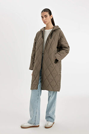 Relax Fit Kapüşonlu Kapitoneli İnce Mont Parka