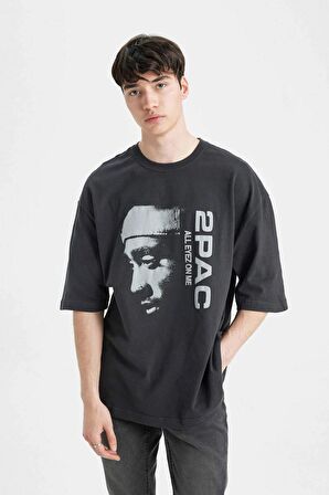 DeFacto Tupac Shakur Loose Fit Bisiklet Yaka Kısa Kollu Tişört B8103AX24SMAR204