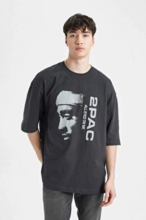 DeFacto Tupac Shakur Loose Fit Bisiklet Yaka Kısa Kollu Tişört B8103AX24SMAR204