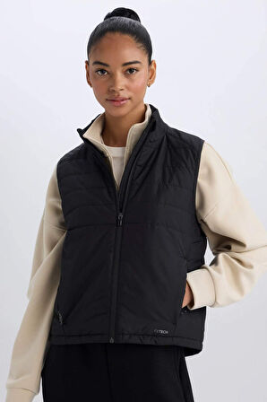 DeFactoFit Su İtici Regular Fit Fermuarlı Sporcu Yelek D6081AX25SPBK81