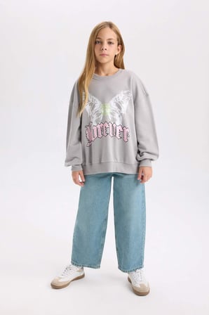 DeFacto Kız Çocuk Gri Oversize Geniş Kalıp Bisiklet Yaka Sırt Baskılı Sweatshirt D6630A824AUGR52