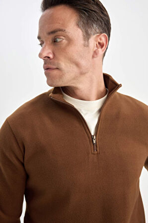 DeFacto Kahverengi Tüylenme Yapmayan Soğuk Geçirmez  Regular Fit Dik Yaka Fermuarlı Polar Sweatshirt Y3996AZNSBN254
