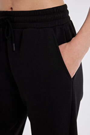 DeFacto Standart Fit Kalın Jogger Eşofman Altı Bel Paça Lastikli Basic Düz Uzun Boy S7370AZ24WNBK81
