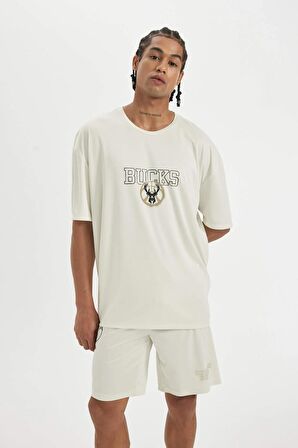 DeFactoFit NBA Milwaukee Bucks Oversize Geniş Kalıp Bisiklet Yaka Ağır Kumaş Sırt Baskılı Kısa Kollu Tişört B9919AX24SMBG662