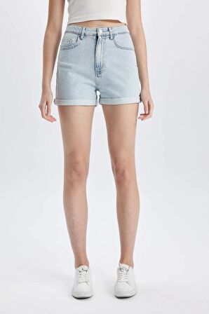 DeFacto Mom Fit Yüksek Bel Katlamalı Paça Jean Şort C2379AX24HSNM39