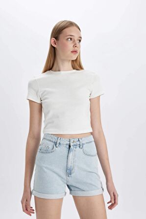 DeFacto Mom Fit Yüksek Bel Katlamalı Paça Jean Şort C2379AX24HSNM39