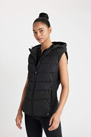 DeFactoFit Su İtici Slim Fit Kapüşonlu Sporcu Şişme Yelek C4765AX24AUBK81