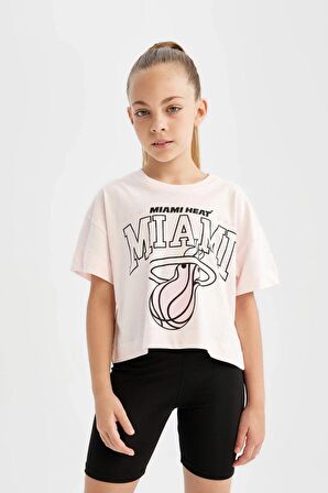 DeFacto Kız Çocuk NBA Miami Heat Bisiklet Yaka Kısa Kollu Tişört C5772A824SMPN436