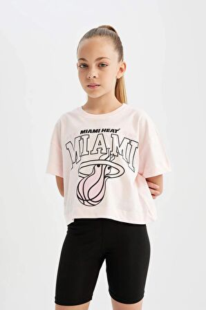 DeFacto Kız Çocuk NBA Miami Heat Bisiklet Yaka Kısa Kollu Tişört C5772A824SMPN436