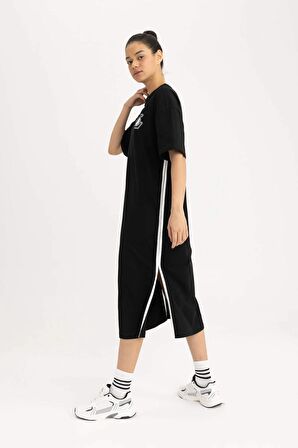 DeFactoFit NBA Los Angeles Lakers Oversize Geniş Kalıp Pike Midi Elbise B9962AX24SMBK81