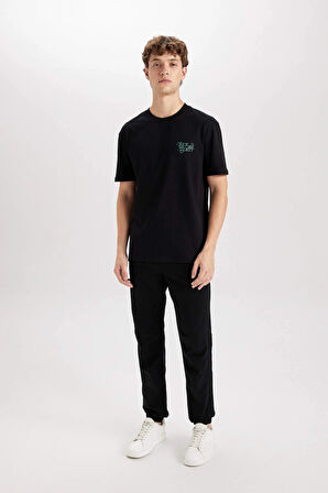 Defacto D5467 Siyah Rick and Morty Regular Fit Bisiklet Yaka Sırt Baskılı Kısa Kollu Tişört