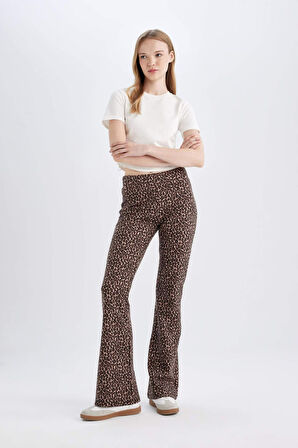 DeFacto Flare Fit Leopar Desenli Düz Paça Uzun Boy Pantolon D7452AX24AUBG655