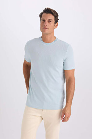 DeFacto Slim Fit Dar Kesim Bisiklet Yaka Krinkıl Kısa Kollu Tişört D7225AX25SPBE771