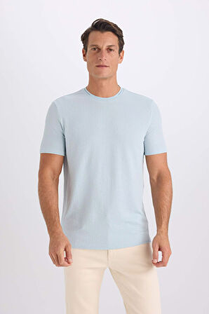 DeFacto Slim Fit Dar Kesim Bisiklet Yaka Krinkıl Kısa Kollu Tişört D7225AX25SPBE771