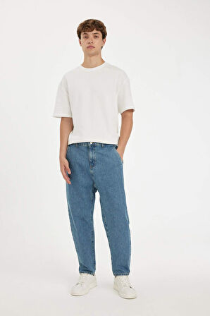 Relaxed Slouchy Fit Havuç Kalıp Normal Bel Daralan Paça Jean Kar Yıkamalı Pantolon