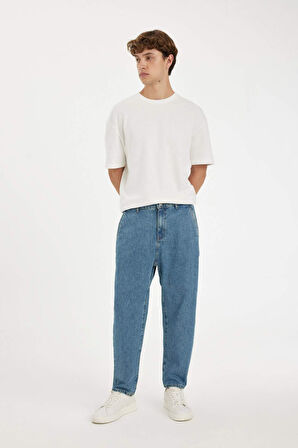 Relaxed Slouchy Fit Havuç Kalıp Normal Bel Daralan Paça Jean Kar Yıkamalı Pantolon