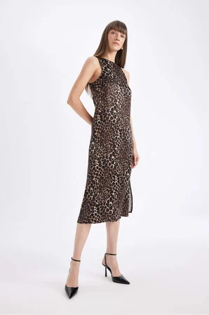 DeFacto Yuvarlak Yaka Leopar Desenli Saten Kolsuz Midi Abiye Elbise D7593AX24AUBK81