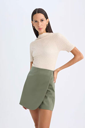 DeFacto Slim Fit Dar Kesim Yarım Balıkçı Yaka Bürümcük Kısa Kollu Tişört D7594AX24AUBG26