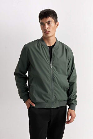 DeFacto Slim Fit Bomber Mont Ceket Kolej Yaka Dar Kesim Fermuarlı Çift Cepli Mevsimlik Hafif D7319AX25SPGN498