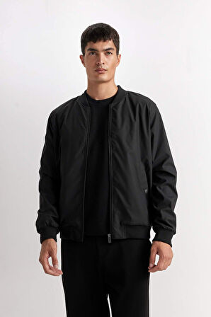 DeFacto Slim Fit Bomber Mont Ceket Dar Kesim Kolej Yaka Fermuarlı Çift Cepli Mevsimlik Hafif D7319AX25SPBK27