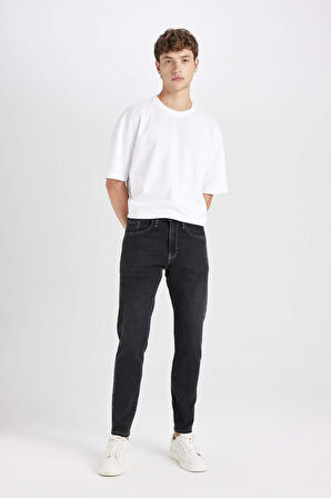 Slim Tapered Fit Dar Kalıp Normal Bel Daralan Paça Jean Pantolon