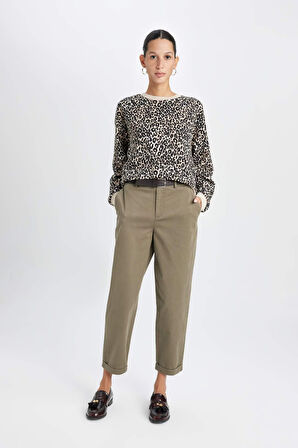 DeFacto Boxy Fit Bisiklet Yaka Leopar Desenli Kalın Sweatshirt D8722AX24WNBG159