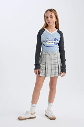 DeFacto Kız Çocuk Slim Fit Dar Kesim V Yaka Baskılı Fitilli Kaşkorse Uzun Kollu Tişört D6991A824WNBE734