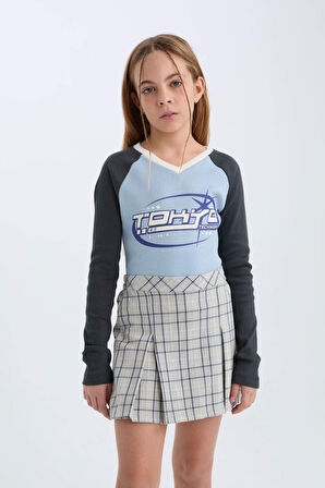 DeFacto Kız Çocuk Slim Fit Dar Kesim V Yaka Baskılı Fitilli Kaşkorse Uzun Kollu Tişört D6991A824WNBE734