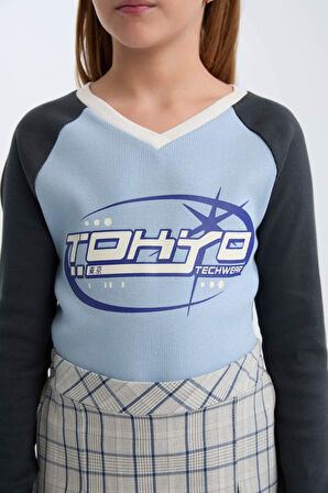 DeFacto Kız Çocuk Slim Fit Dar Kesim V Yaka Baskılı Fitilli Kaşkorse Uzun Kollu Tişört D6991A824WNBE734