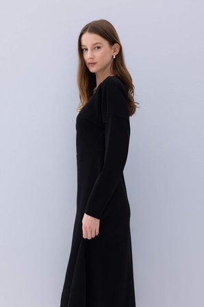 DeFacto Relax Fit Bisiklet Yaka Krep Uzun Kollu Maxi Siyah Elbise D7485AX24WNBK81