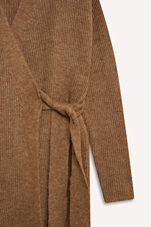 Relax Fit Basic Düz Bağcık Detaylı Triko Hırka