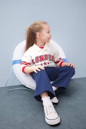 DeFacto Kız Bebek 2'li Takım Polo Yaka Baskılı Sweatshirt Beli Lastikli Geniş Bol Paça Eşofman Altı D7874A525SPER233