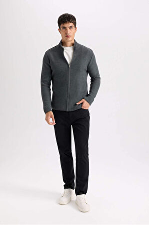 DeFacto Yazlık Gabardin Chino Kanvas Pantolon Slim Fit Dar Kesim Dar Paça Cepli B2089AX25SPBK81