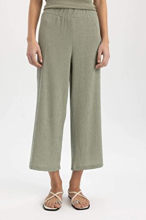 DeFacto 	Wide Leg Geniş Bol Paça Normal Bel Bürümcük Kapri Pantolon C4329AX24SPKH418
