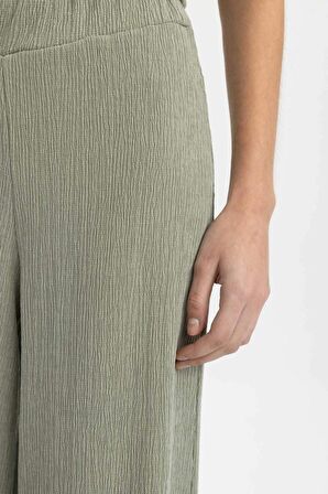 DeFacto 	Wide Leg Geniş Bol Paça Normal Bel Bürümcük Kapri Pantolon C4329AX24SPKH418