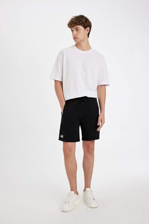 DeFacto Slim Fit Dar Paça Basic Şort B8674AX24SMBK81