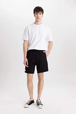 DeFacto Slim Fit Dar Kesim Dar Paça Basic Düz Şort B8674AX24SMBK81