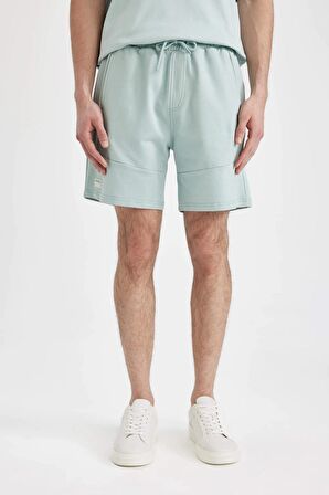 DeFacto Slim Fit Dar Kesim Dar Paça Basic Düz Şort B8674AX24SMGN1093