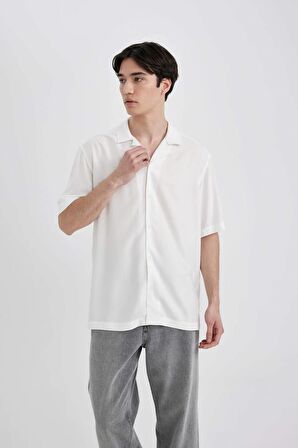 DeFacto Regular Fit Yazlık Apaş Yaka Viskon Basic Düz Kısa Kollu Gömlek C4735AX24SMWT34